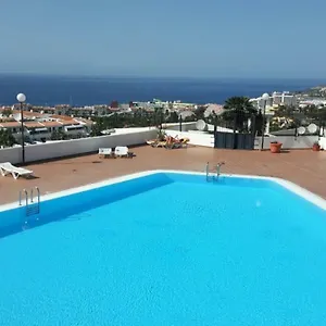 island-village-heights-adeje.tenerifehoteles.net/